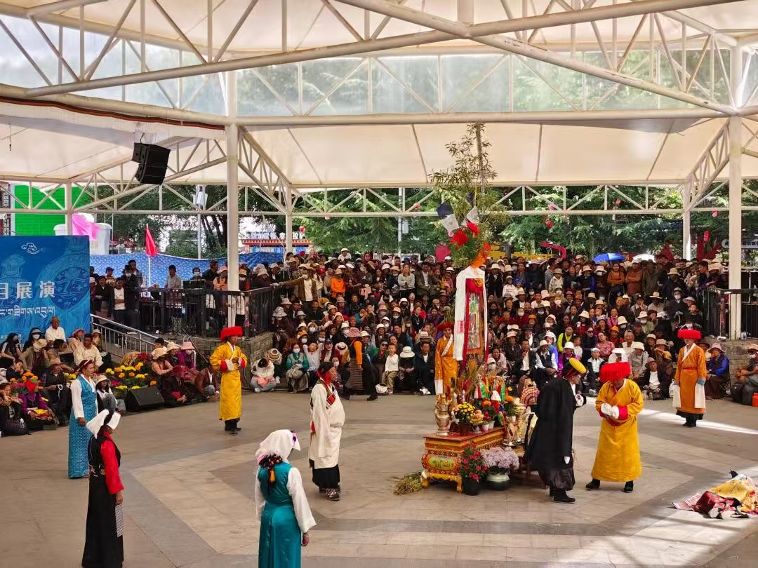 Tibetan Opera show in Norbulingka during Yogurt Festival